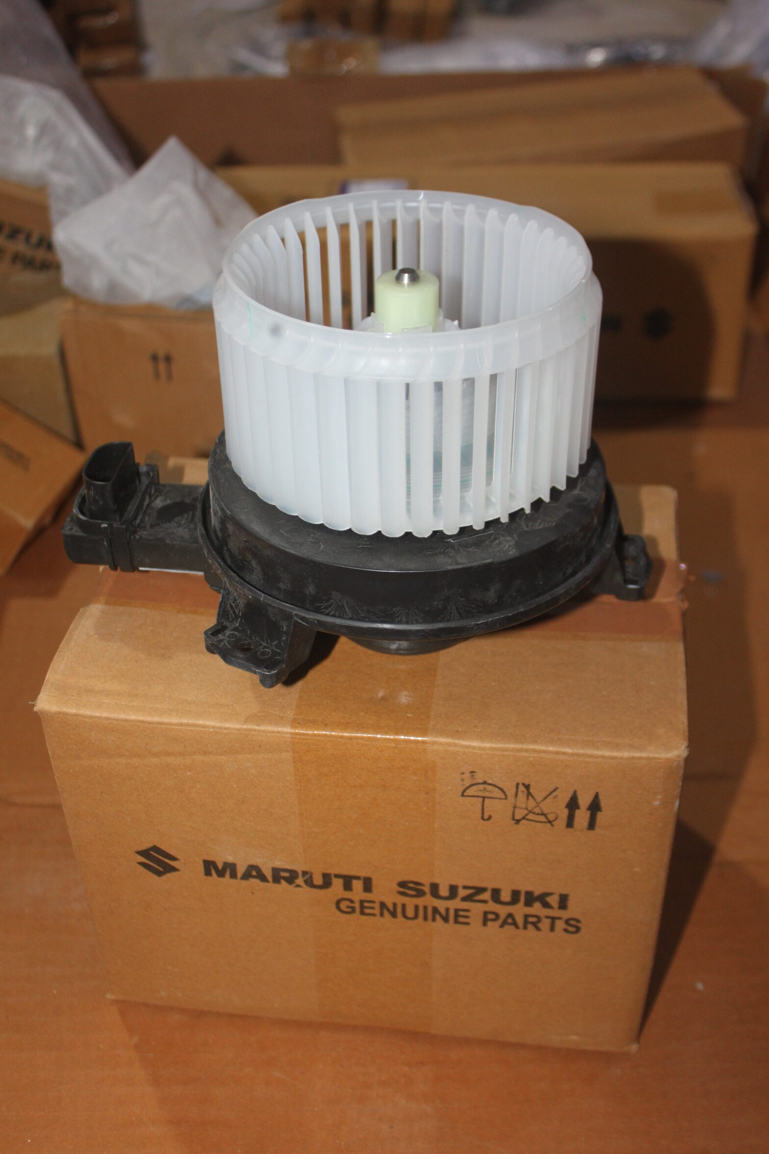 MOTEUR DE VENTILLATEUR SUZUKI DZIRE 1.2 PETROL 2021+ | AC MOTOR