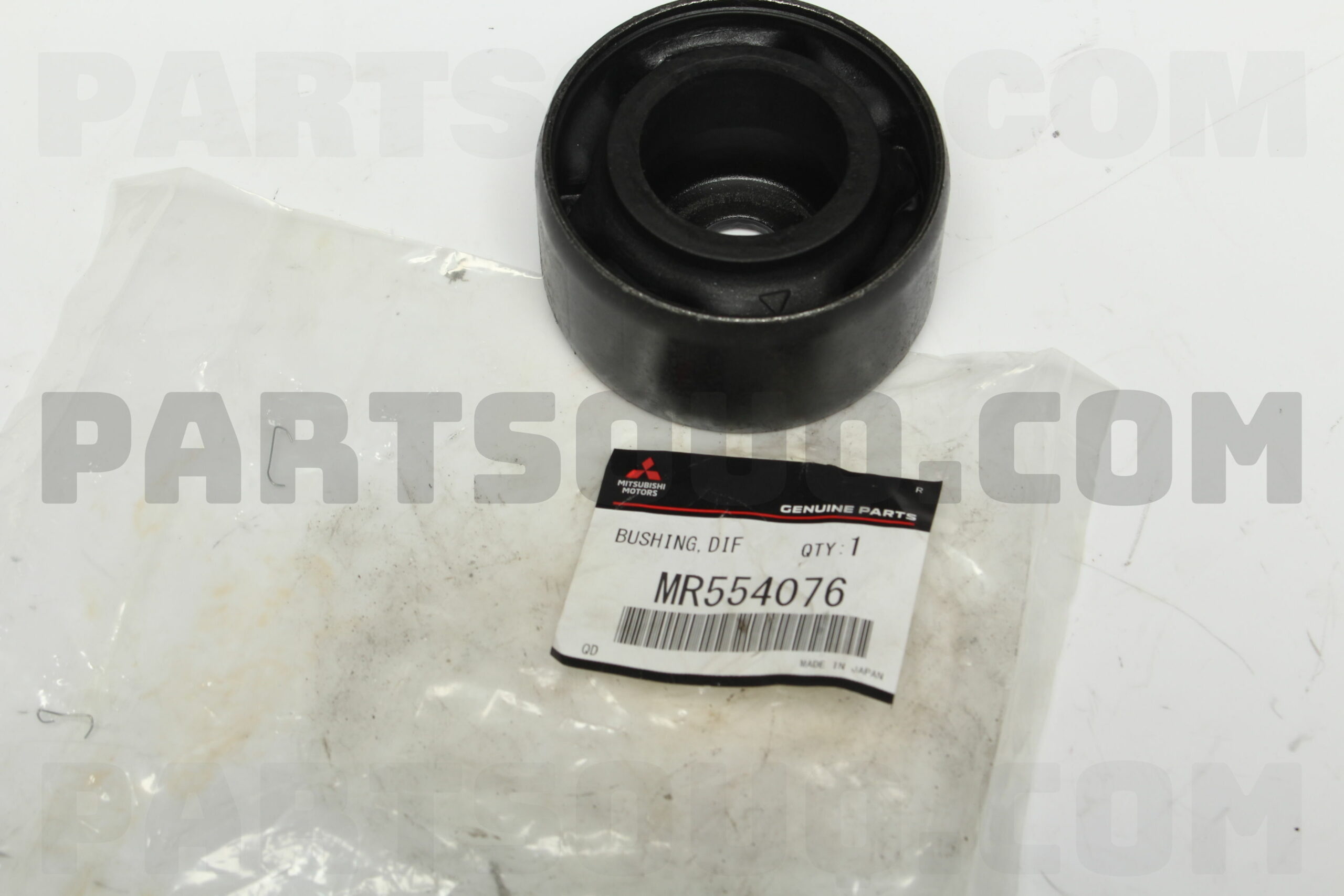 SUSPENSION, BRAS DE LIAISON DIFFERENTIAL MITSUBISHI RR RH PAJERO  MR554076